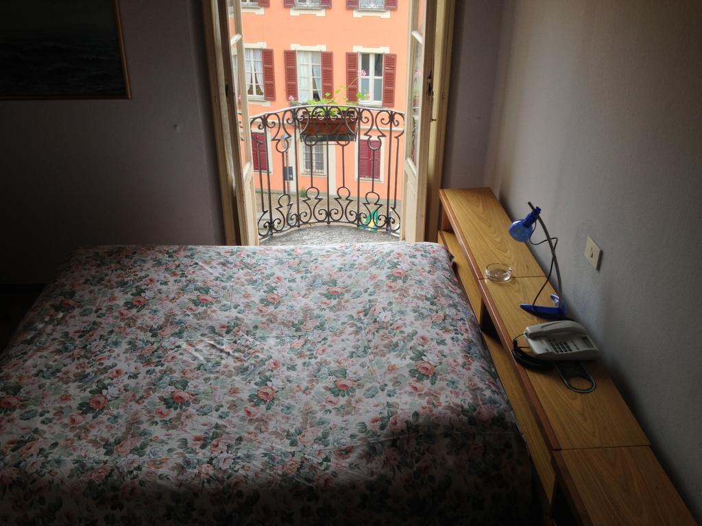 Albergo Il Vapore Menaggio Habitación foto